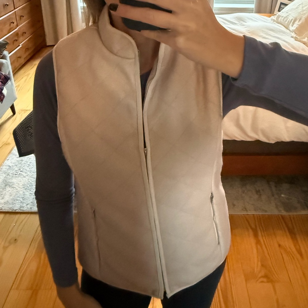 Women's Quilted Tan Vest - Picture 5 of 5